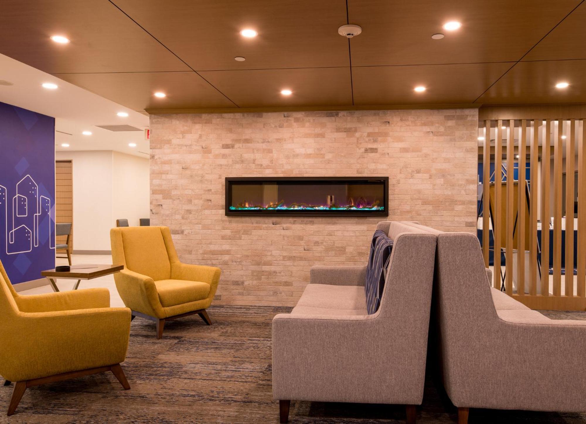 Holiday Inn Express & Suites Huntsville By Ihg Exteriér fotografie